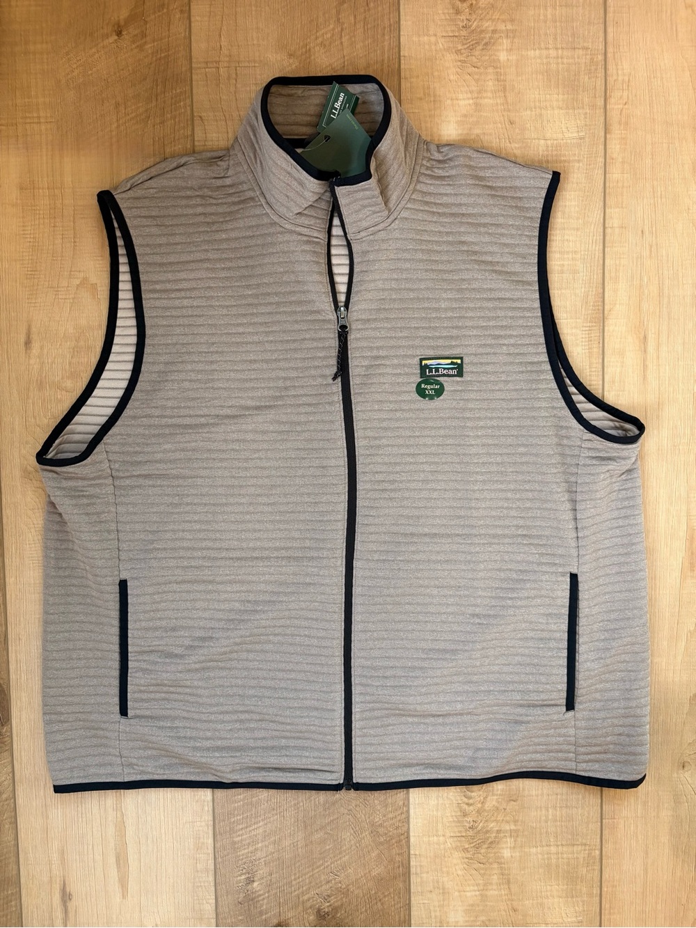 New! L.L. Bean Men's Airlight Vest. Putty. Size XXL - Picture 9 of 9